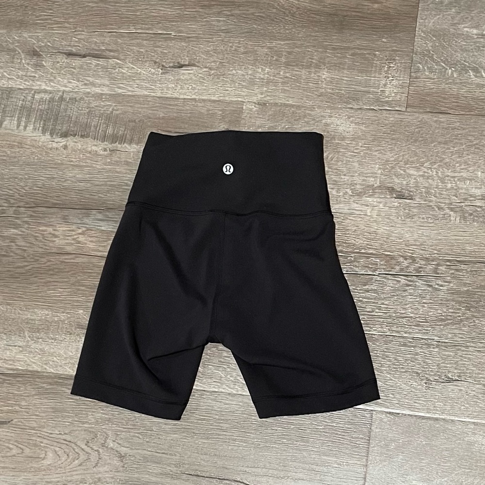 Lululemon Wunder Train High Rise Shorts 6”